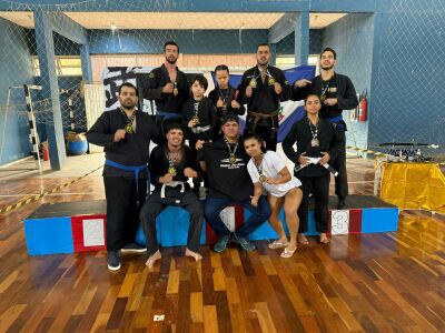 Imagem da notícia Atletas de Costa Rica brilham e conquistam ouro em torneio de Jiu-Jitsu em Coxim